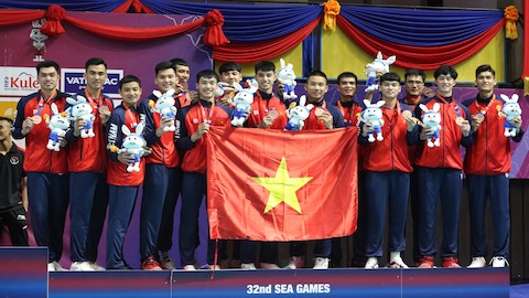 Bóng chuyền nam Việt Nam đổi màu huy chương SEA Games từ bạc… xuống đồng